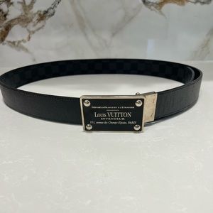 ❗️SOLD❗️Authentic Louis Vuitton Damier Graphite Canvas Inventeur Reversible Belt